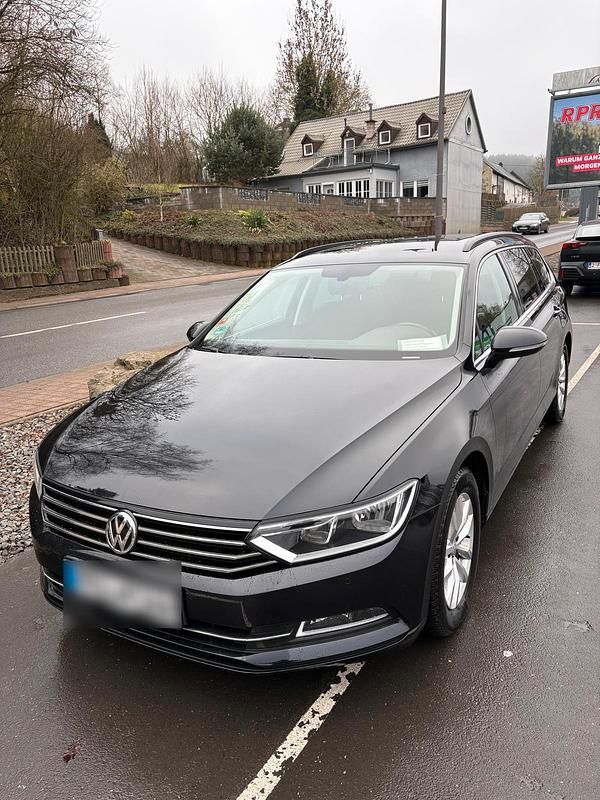 Gebraucht VW Passat 150 PS (110 kW) 2019 Schwarz Kombi