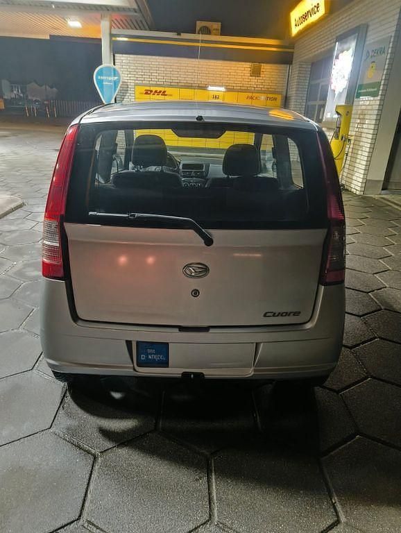 Gebraucht Daihatsu Cuore Plus 58 PS (42 kW) 2003 Silber Kleinwagen