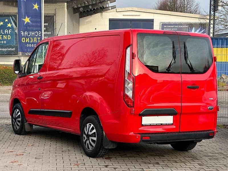 Gebraucht Ford Transit 105 PS (77 kW) 2018 Racerot Van / Kleinbus