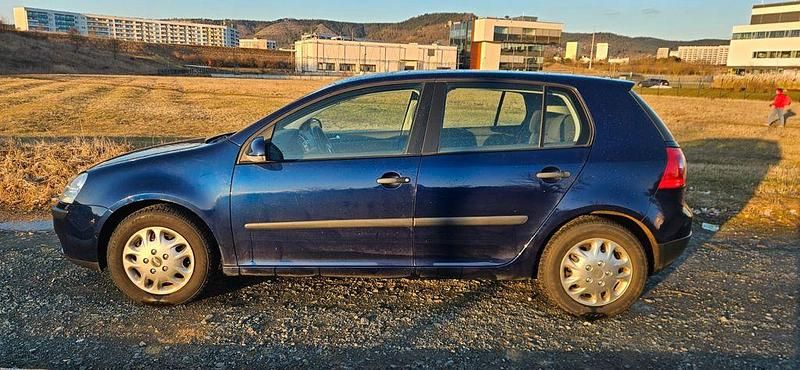 Gebraucht VW Golf IV 102 PS (75 kW) 2005 Blau Limousine