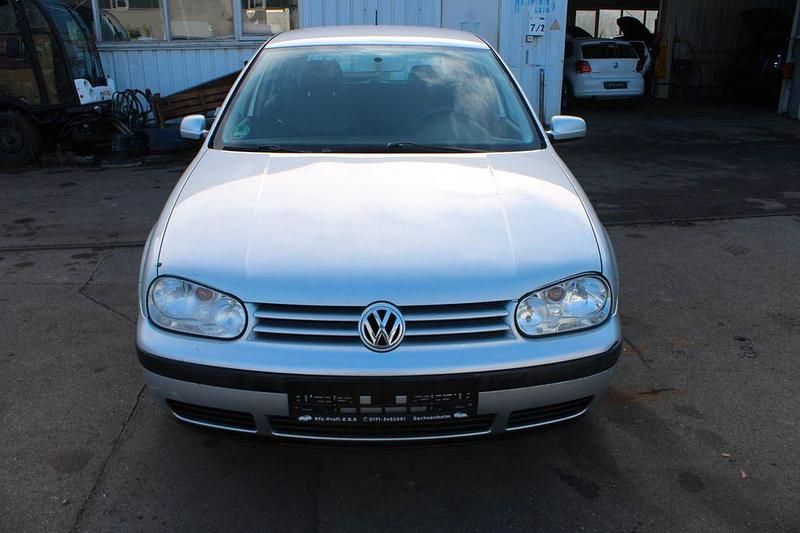 Gebraucht VW Golf IV Edition 102 PS (75 kW) 2001 Silber Limousine