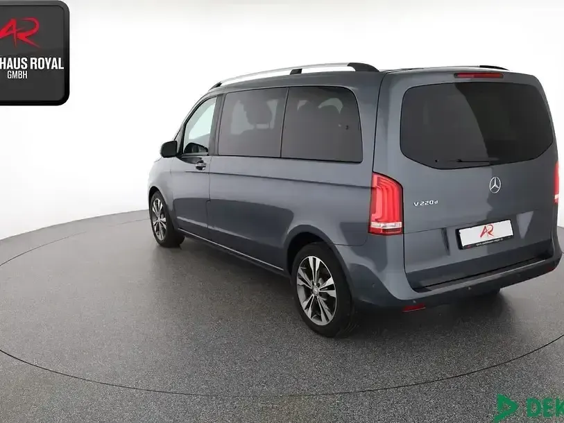 Gebraucht Mercedes V220 Sport 163 PS (119 kW) 2016 Grau Van / Kleinbus