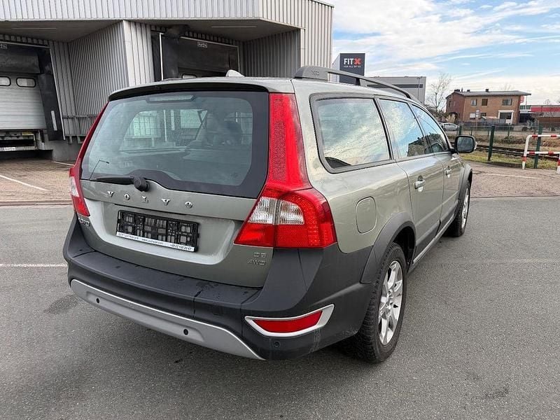 Gebraucht Volvo XC70 Kinetic 185 PS (136 kW) 2008 Grün Kombi