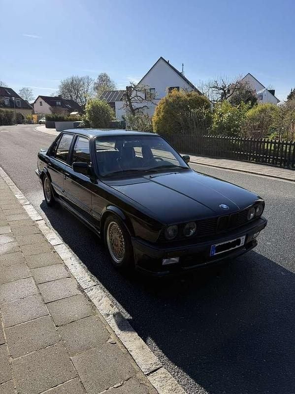 Usata BMW 325 170 CV (125 kW) 1987 Nero Berlina