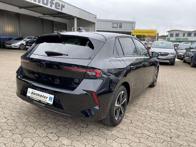 Usado Opel Astra 131 HP (96 kW) 2024 Preto Sedan