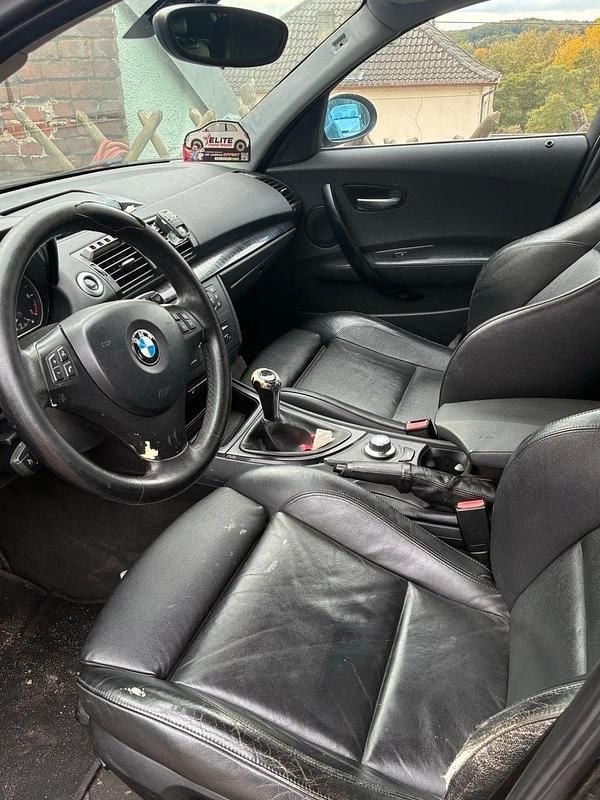 Schwarz Gebraucht 2005 BMW 120 Kleinwagen | 1.800 € (Superpreis) - Bild 1/3