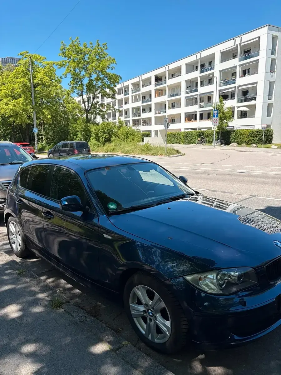 Gebraucht BMW 116 122 PS (89 kW) 2010 Blau Kleinwagen