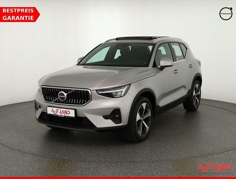 Grau Gebraucht 2022 Volvo XC40 SUV | 28.490 € (Fairer Preis) - Bild 1/4