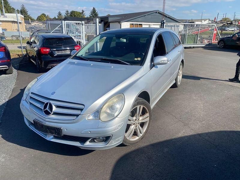 Silber Gebraucht 2006 Mercedes R320 Van / Kleinbus | 1.800 € (Teuer) - Bild 1/4