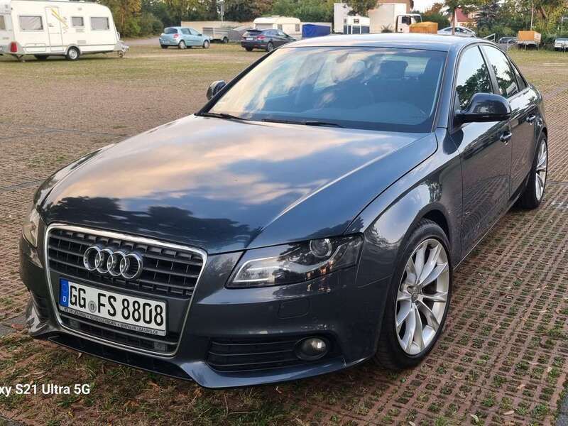 Grau Gebraucht 2008 Audi A4 Attraction Limousine | 10.500 € - Bild 1/4