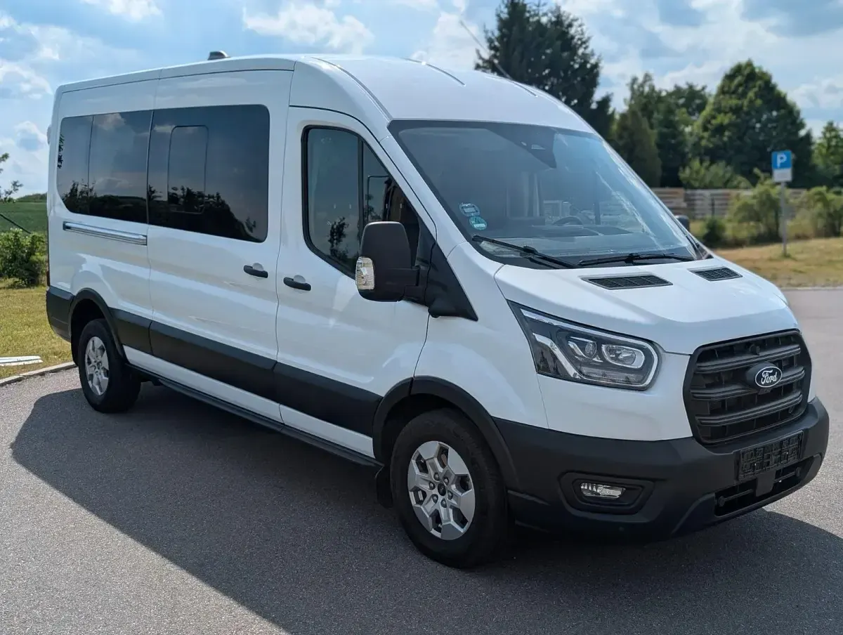 Gebraucht Ford Transit 150 PS (110 kW) 2025 Weiß Van / Kleinbus