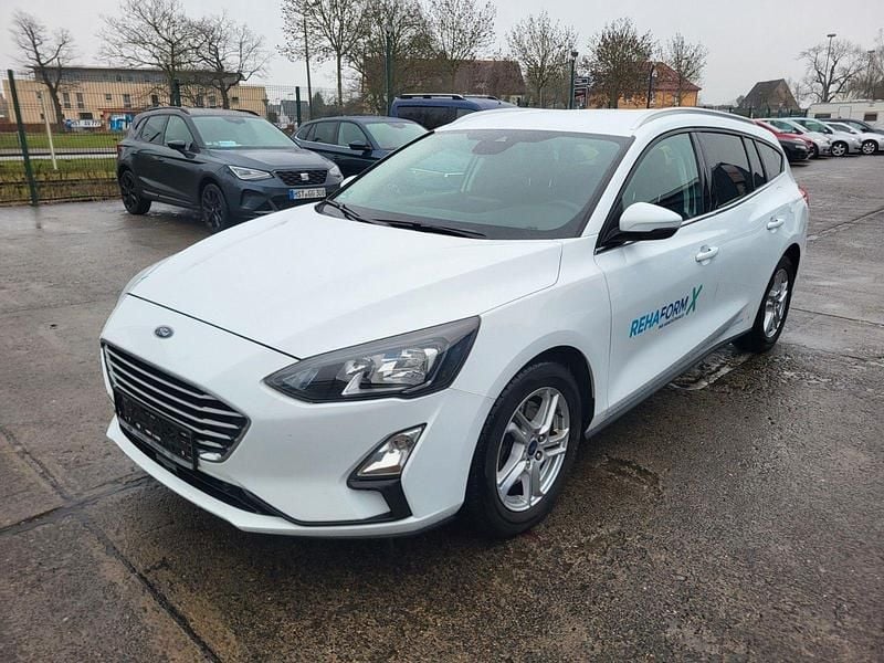 Weiß Gebraucht 2021 Ford Focus Cool & Connect Kombi | 9.900 € (Fairer Preis) - Bild 1/4