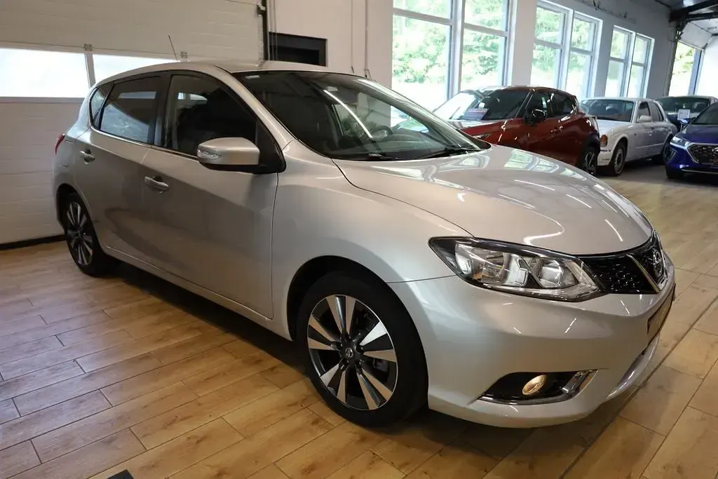 Gebraucht Nissan Pulsar Acenta 116 PS (85 kW) 2018 Silber Kleinwagen