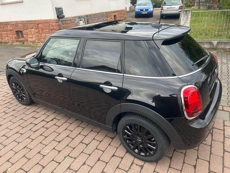 Gebraucht Mini Cooper 136 PS (100 kW) 2019 Schwarz Kleinwagen
