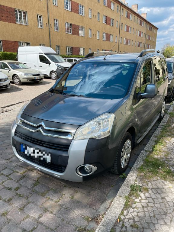 Blau Gebraucht 2011 Citroën Berlingo XTR Van / Kleinbus | 8.000 € (Teuer) - Bild 1/4