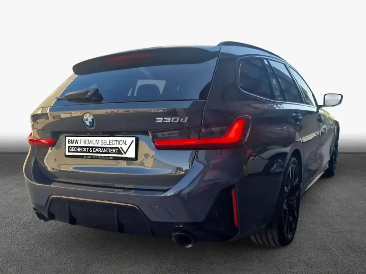 Gebraucht BMW 330 M Sport 286 PS (210 kW) 2025 Dravitgrau metallic Kombi