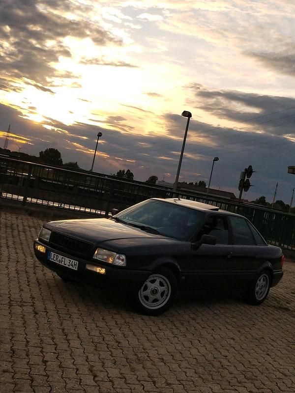 Gebraucht Audi 80 115 PS (84 kW) 1992 Blau Limousine