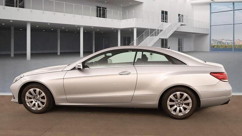 Second-hand Mercedes E250 211 CP (155 kW) 2014 Argintiu