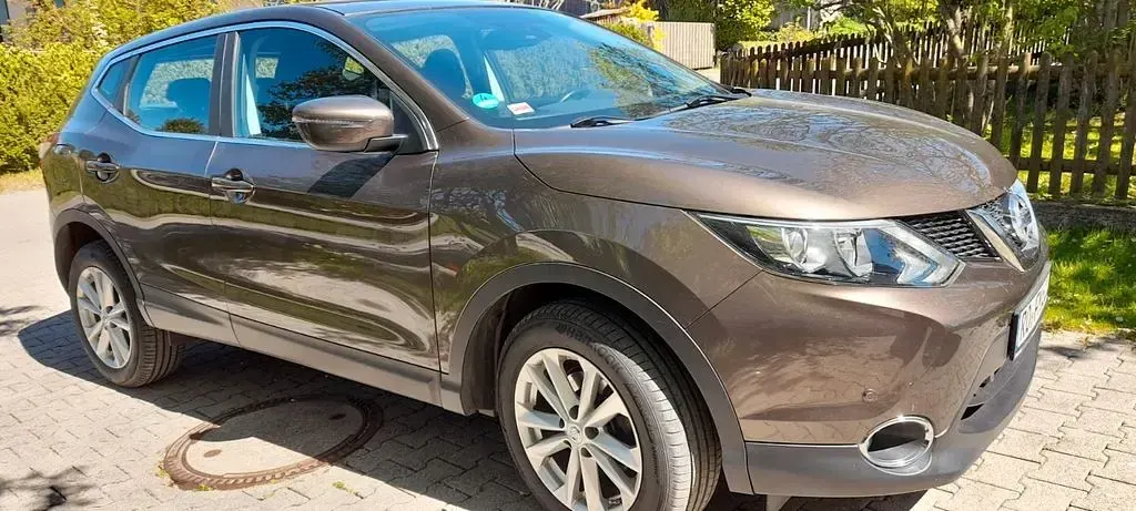 Gebraucht Nissan Qashqai Acenta 131 PS (96 kW) 2015 Braun SUV
