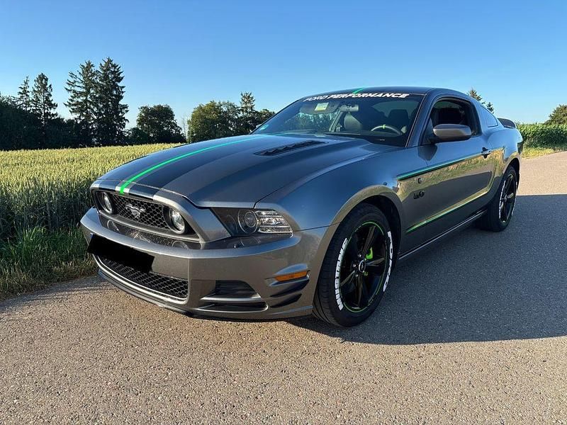 Grau Gebraucht 2014 Ford Mustang Coupé | 21.500 € (Fairer Preis) - Bild 1/4