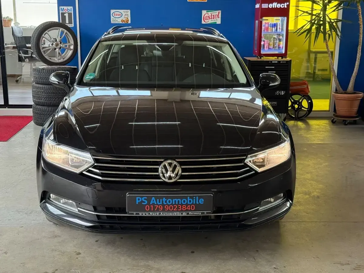 Gebraucht VW Passat Comfortline 150 PS (110 kW) 2019 Schwarz Kombi