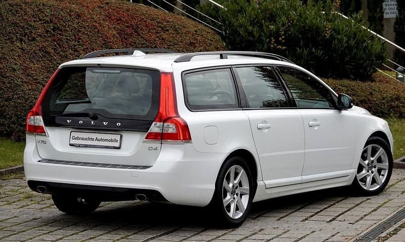 Gebraucht Volvo V70 181 PS (133 kW) 2015 Weiß Kombi