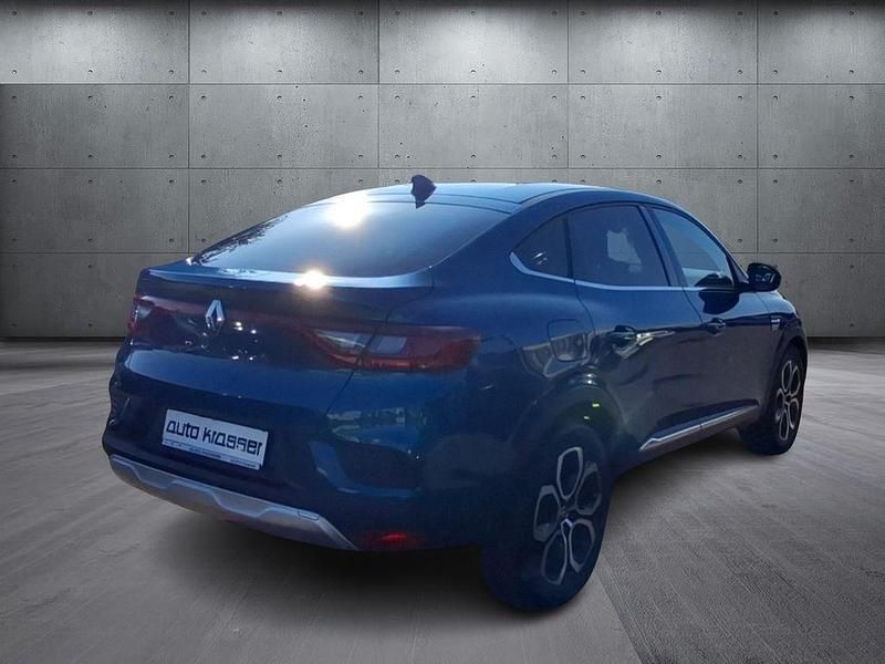 Gebraucht Renault Arkana Intens 140 PS (102 kW) 2021 Sansibarblau (metallic) SUV