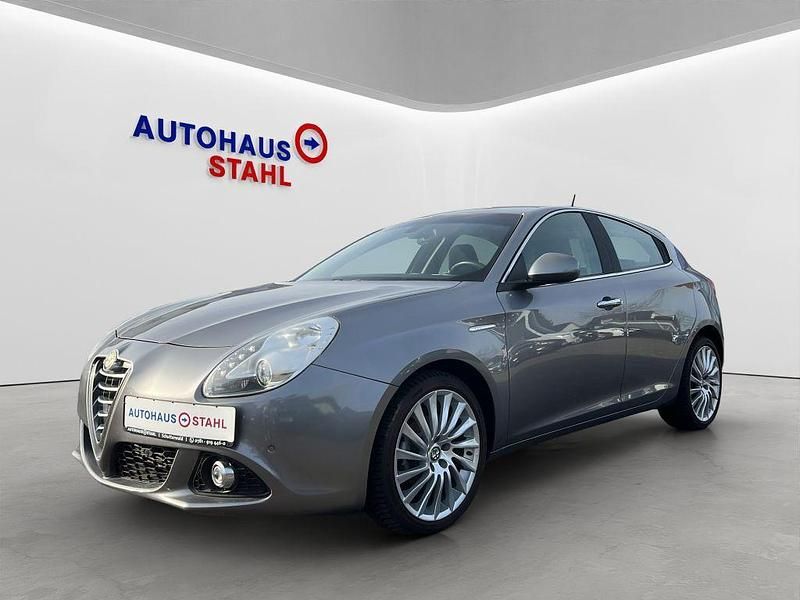 Gebraucht Alfa Romeo Giulietta Turismo 105 PS (77 kW) 2015 Grau Kleinwagen