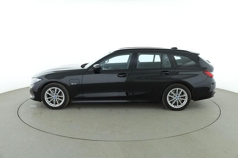 Gebraucht BMW 320e 204 PS (150 kW) 2022 Schwarz Kombi