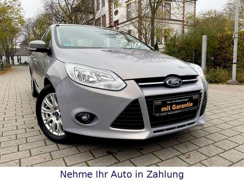 Silber Gebraucht 2013 Ford Focus Limousine | 4.200 € (Superpreis) - Bild 1/4