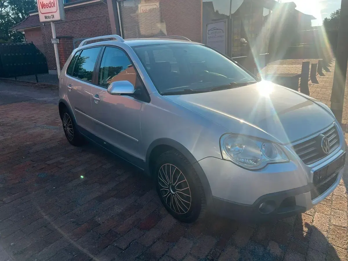 Używany VW Polo Cross 69 KM (50 kW) 2007 Srebrny Hatchback