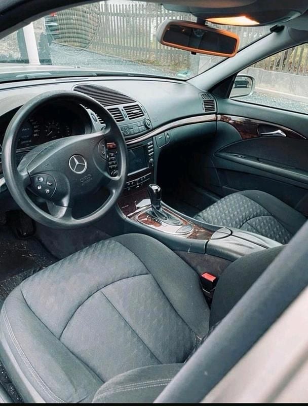 Second-hand Mercedes E240 177 CP (130 kW) 2004 Bej Break