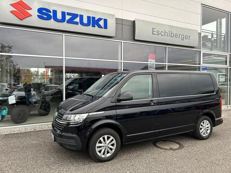 Deep black perleffekt Gebraucht 2021 VW T6.1 Family Van | 41.900 € (Etwas zu teuer) - Bild 1/4