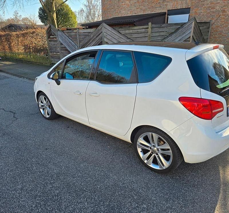 Gebraucht Opel Meriva 120 PS (88 kW) 2011 Weiß Van / Kleinbus