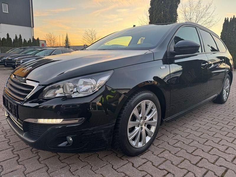 Gebraucht Peugeot 308 SW Style 120 PS (88 kW) 2017 Schwarz Kombi