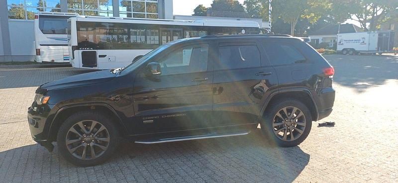 Schwarz Gebraucht 2017 Jeep Grand Cherokee Limited SUV | 22.899 € (Superpreis) - Bild 1/4