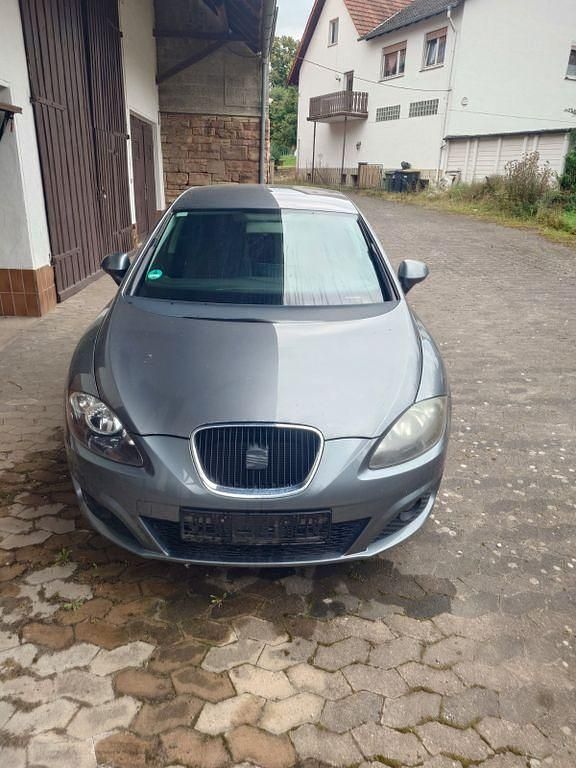 Grau Gebraucht 2012 Seat Leon Copa Limousine | 4.400 € (Guter Preis) - Bild 1/4