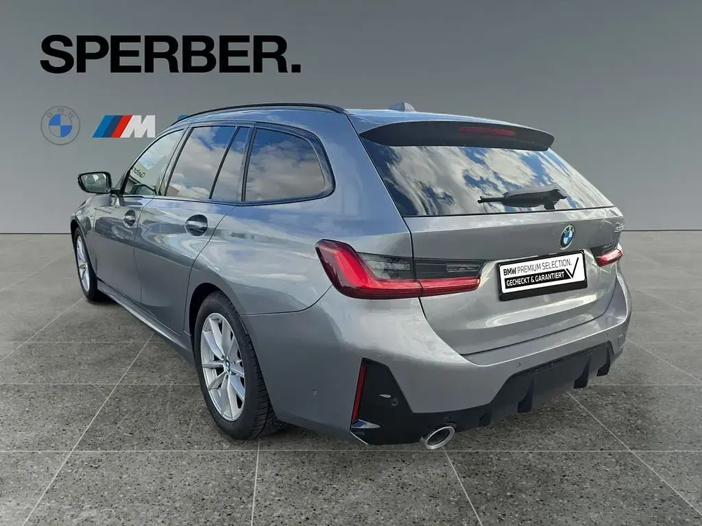 Gebraucht BMW 320 Performance 190 PS (139 kW) 2025 Grau Limousine