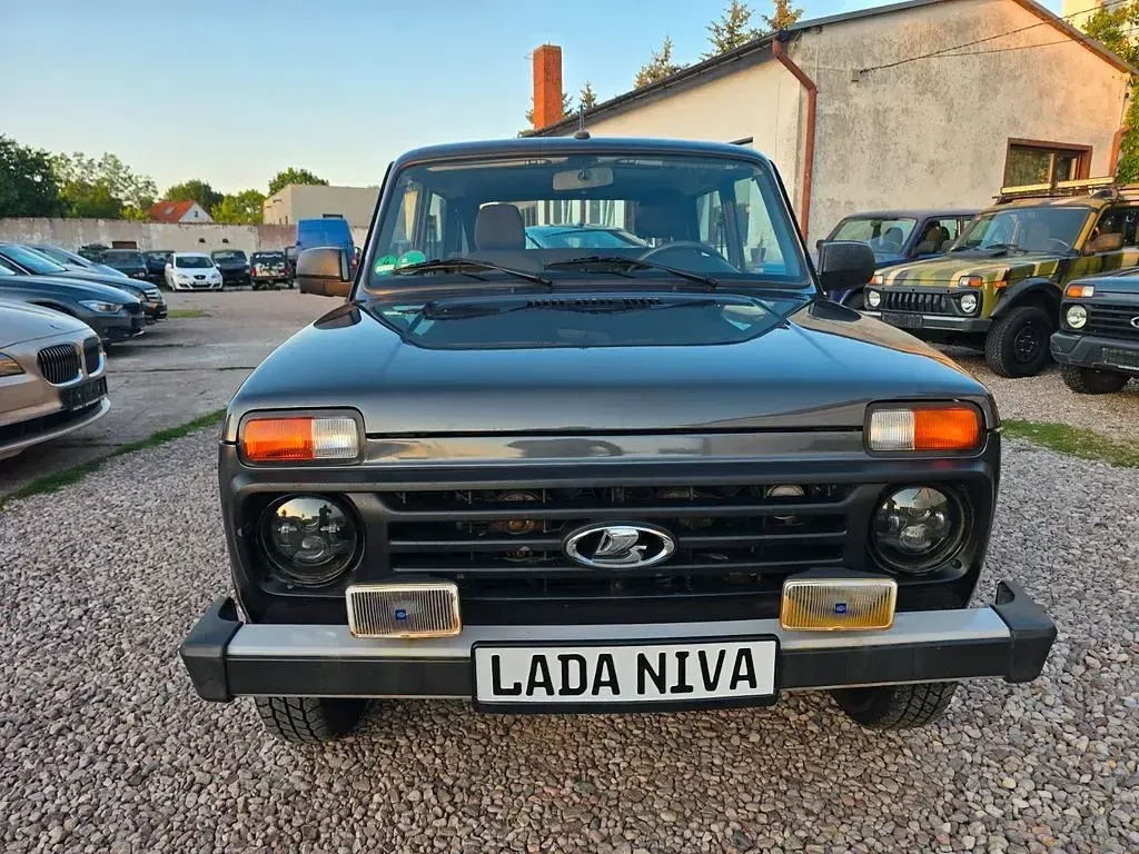 Gebraucht Lada Taiga 83 PS (61 kW) 2021 Grau SUV