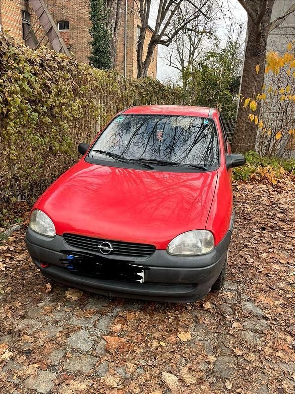 Rot Gebraucht 1997 Opel Corsa Swing Limousine | 900 € (Fairer Preis) - Bild 1/3