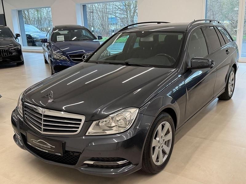 Gebraucht Mercedes C180 156 PS (114 kW) 2013 Grau Kombi