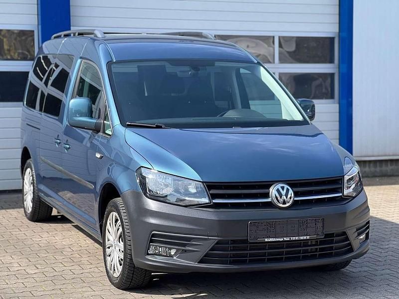 Second-hand VW Caddy Maxi 102 CP (75 kW) 2017 Verde Monovolum