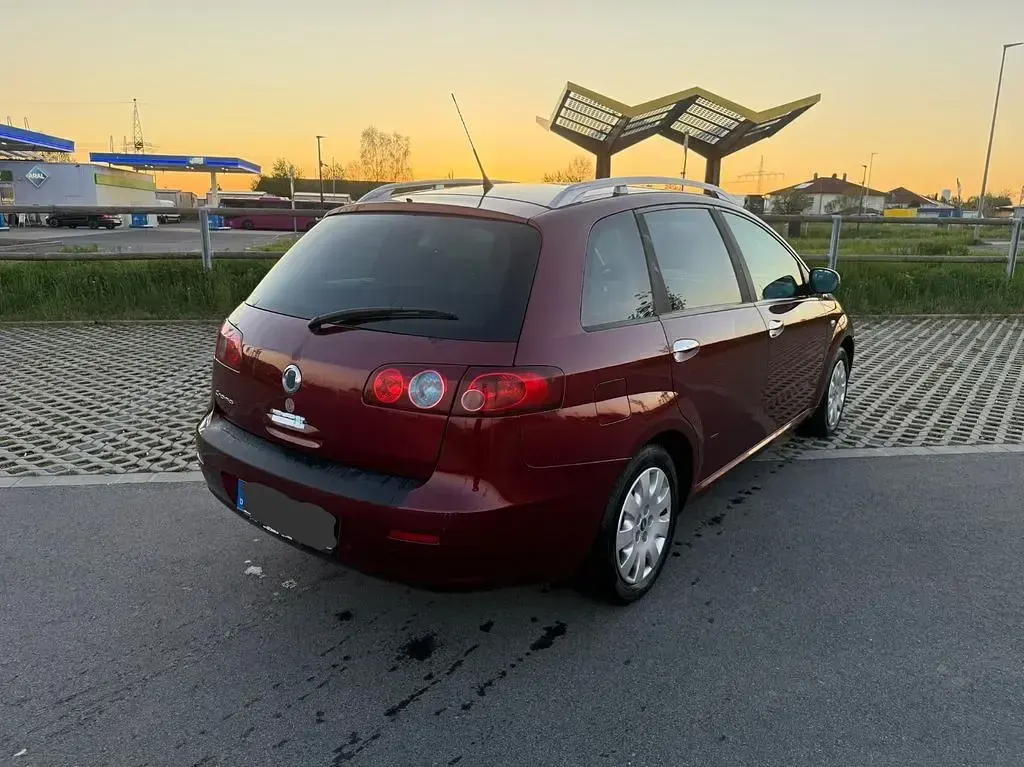 Gebraucht Fiat Croma Active 147 PS (108 kW) 2006 Rot Kombi