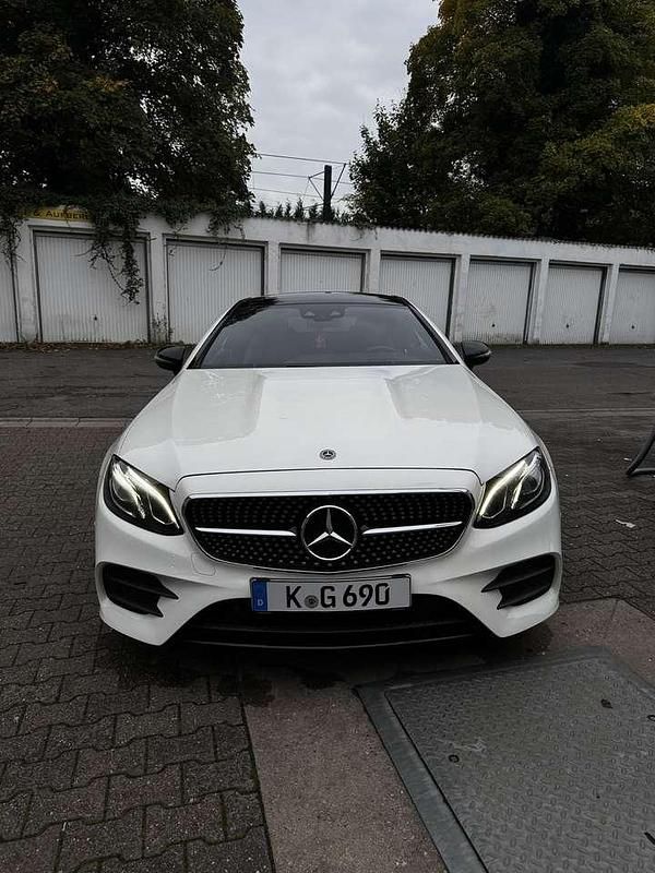 Gebraucht Mercedes E200 184 PS (135 kW) 2018 Weiß Coupé