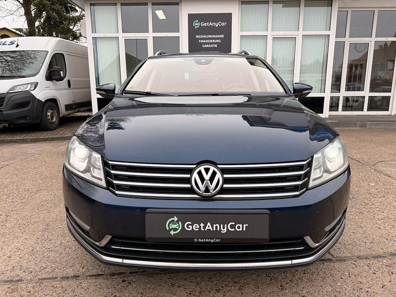 Gebraucht VW Passat Highline 177 PS (130 kW) 2013 Blau Kombi