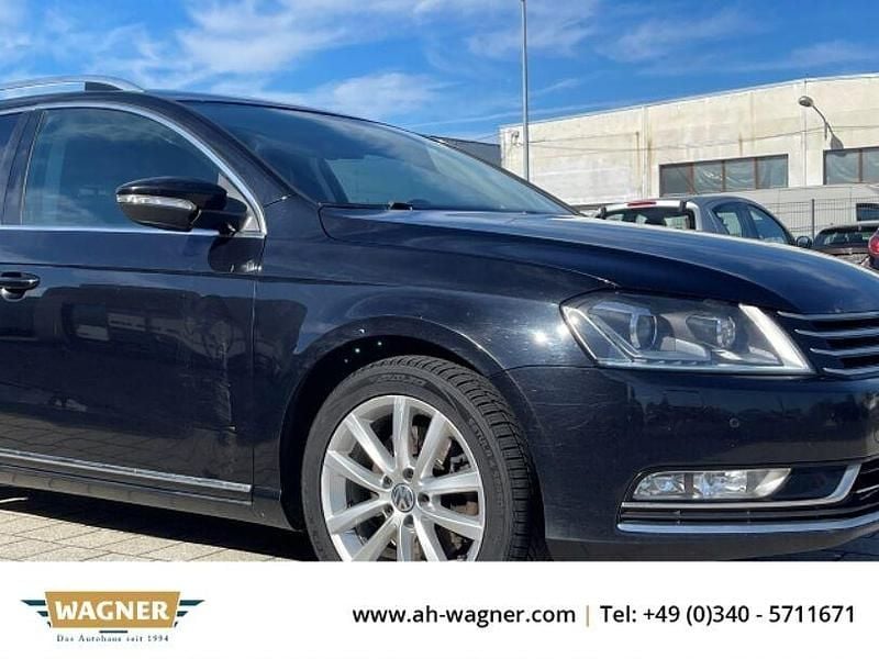 Gebraucht VW Passat Highline 140 PS (102 kW) 2014 Schwarz Kombi
