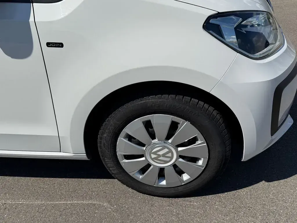 Usado VW up! Join 60 CV (44 kW) 2018 Blanco Utilitario