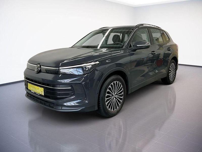 Gebraucht VW Tiguan Life 131 PS (96 kW) 2025 Grau SUV