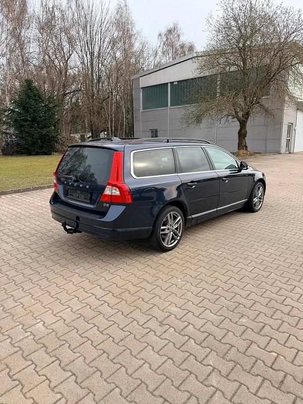 Gebraucht Volvo V70 163 PS (119 kW) 2011 Blau Kombi