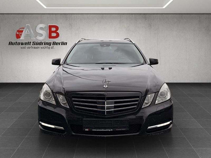 Gebraucht Mercedes E250 204 PS (150 kW) 2011 Schwarz Kombi